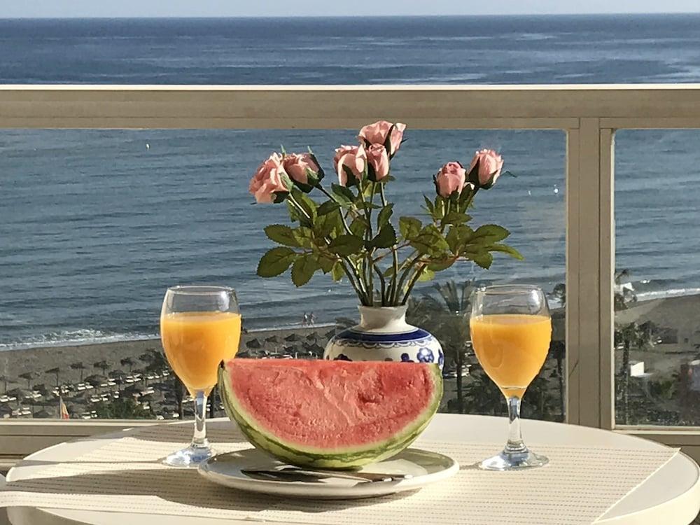 Apartamentos Tamarindos ベナルマデナ エクステリア 写真