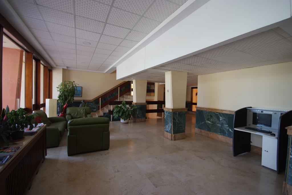 Apartamentos Tamarindos ベナルマデナ エクステリア 写真