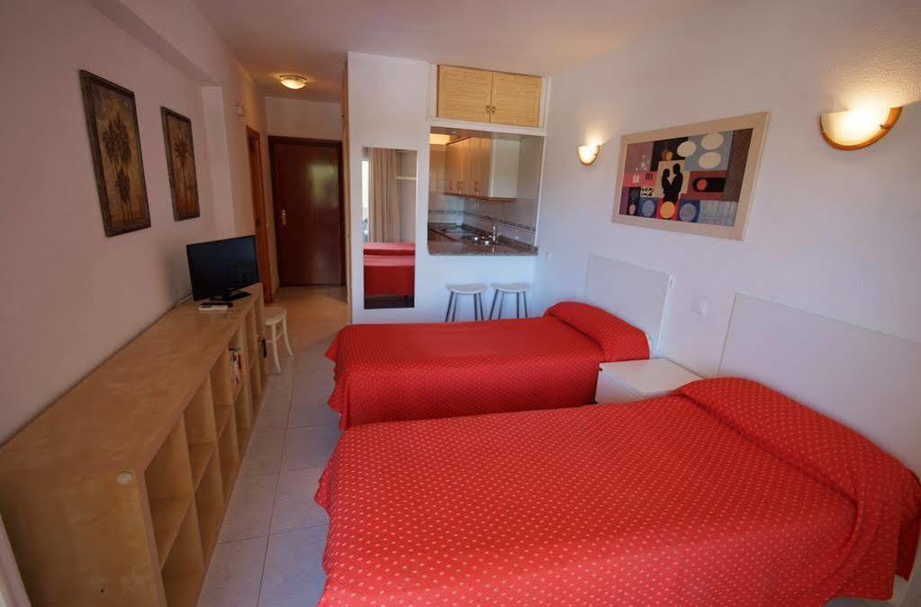 Apartamentos Tamarindos ベナルマデナ エクステリア 写真